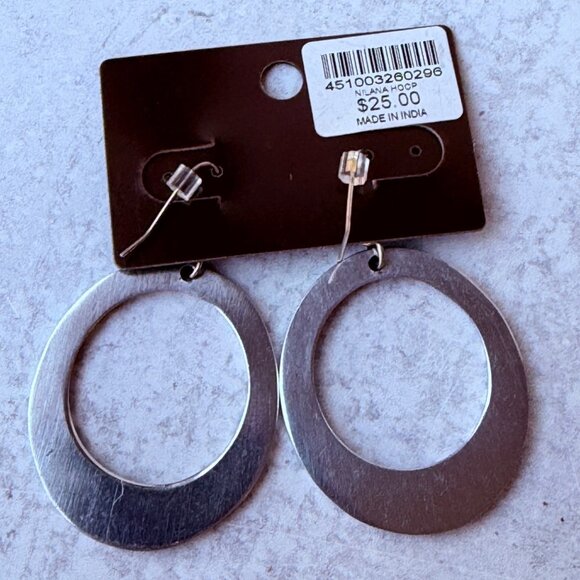 Vintage Chico’s Y2K Silver Hoop Earrings with Mother-of-Pearl Accents Modern NOS - Picture 4 of 10